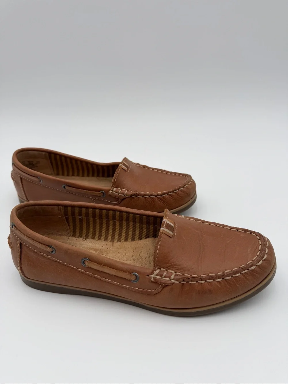 Naturalizer Women’s Tan Leather Slip-On Moccasin Loafers